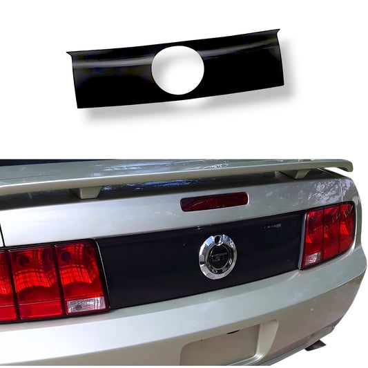 JSD Rear Black Out Panel for Mustang 2005-2009; Gloss Black